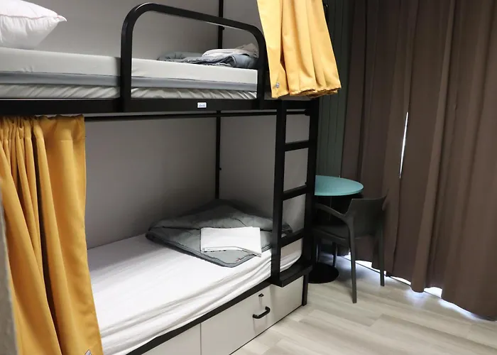 Jacques Brel Youth Hostel